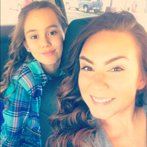 Meet your Posher, Brittany - Picture 3 of 3